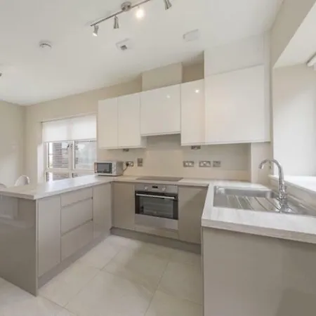 Beautiful Stay, Close To Centre, University, Business Park, Rds Homestay Dublin