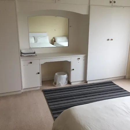 Beautiful Stay, Close To Centre, University, Business Park, Rds Homestay *